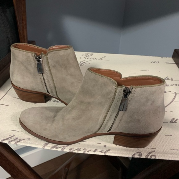 Sam Edelman Petty Suede Ankle Bootie size US 7.5
Colour Putty - Picture 3 of 4